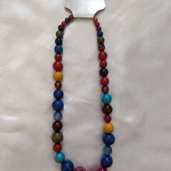 Colorful Beaded Necklace - Picture 3 of 6